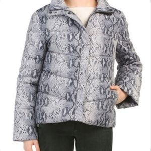 🆕️ Betsey Johnson Snake skin print puffer coat Sleek and sporty